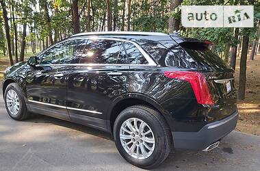 Внедорожник / Кроссовер Cadillac XT5 2016 в Житомире