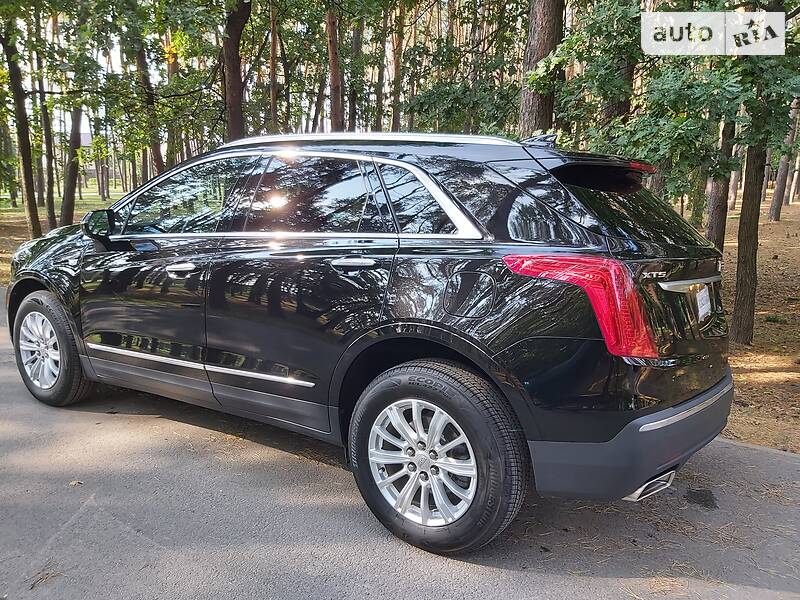Внедорожник / Кроссовер Cadillac XT5 2016 в Житомире