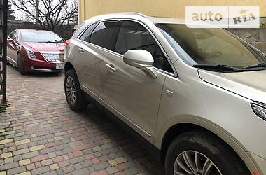 Внедорожник / Кроссовер Cadillac XT5 2016 в 