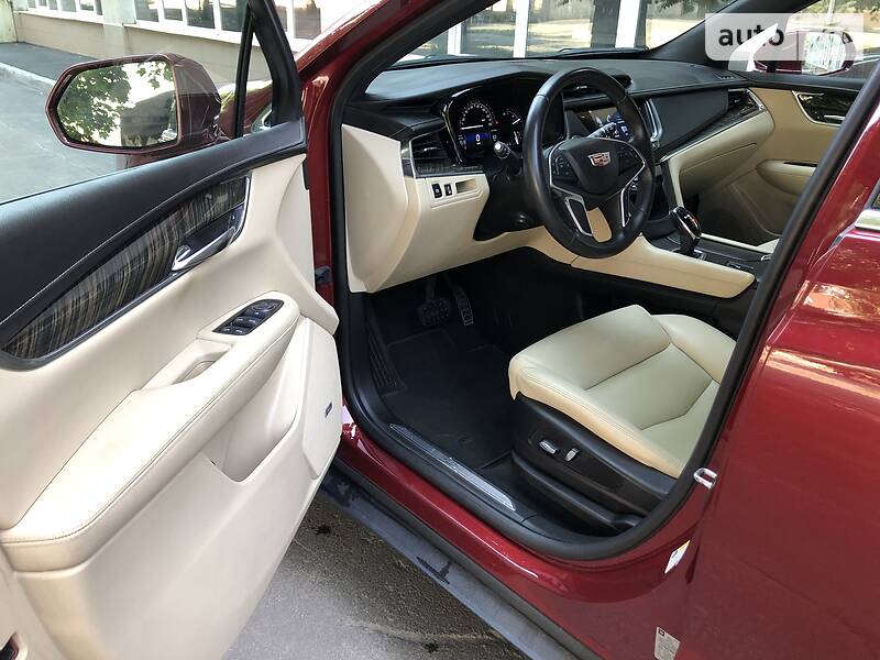 Внедорожник / Кроссовер Cadillac XT5 2016 в Одессе