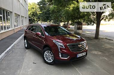 Внедорожник / Кроссовер Cadillac XT5 2016 в 