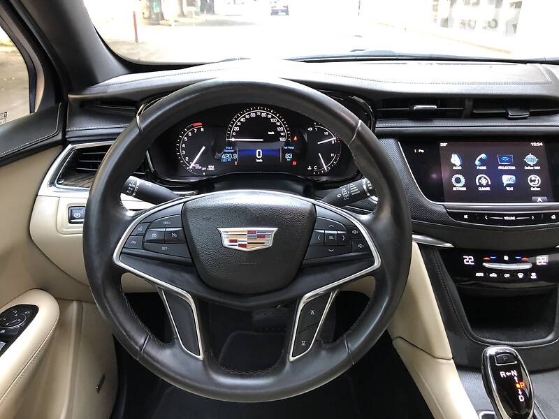 Внедорожник / Кроссовер Cadillac XT5 2016 в Одессе