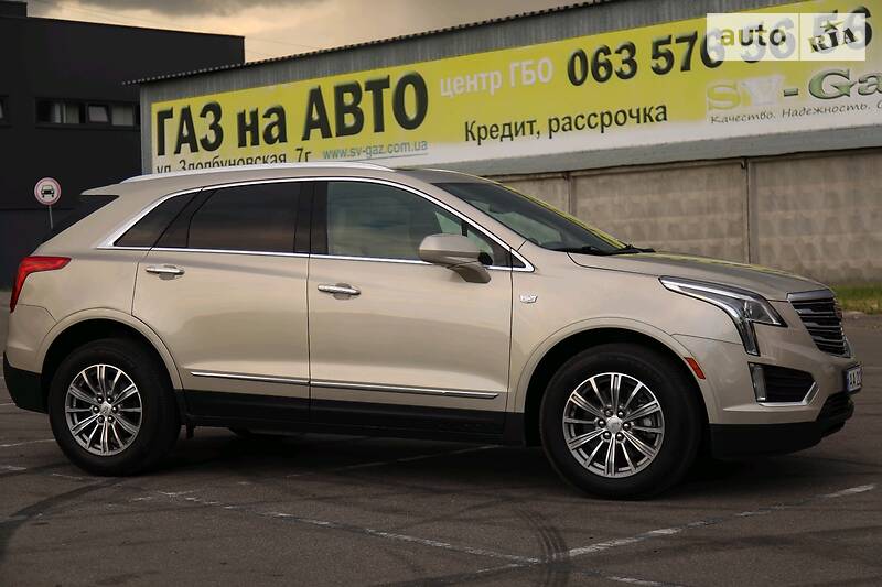 Внедорожник / Кроссовер Cadillac XT5 2016 в Киеве