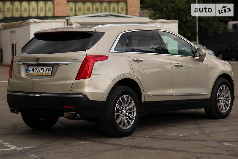 Внедорожник / Кроссовер Cadillac XT5 2016 в Киеве