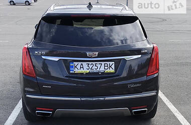 Внедорожник / Кроссовер Cadillac XT5 2016 в Киеве
