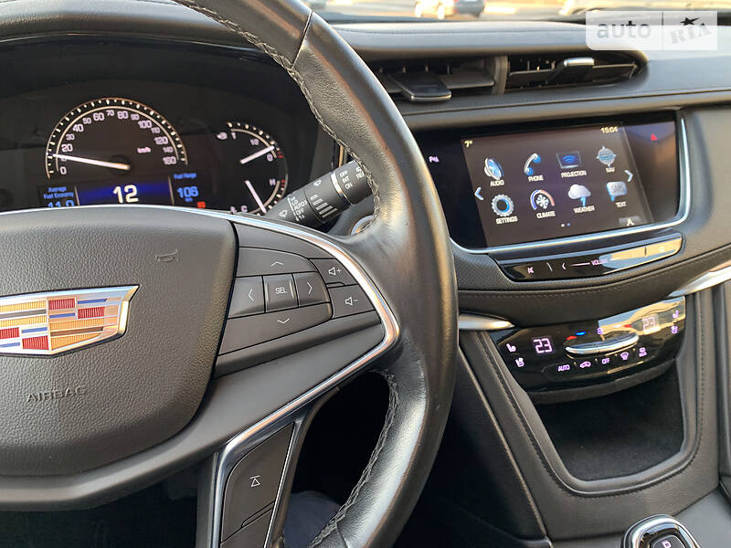 Внедорожник / Кроссовер Cadillac XT5 2018 в Киеве