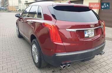 Внедорожник / Кроссовер Cadillac XT5 2017 в Хмельницком