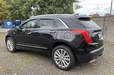 Внедорожник / Кроссовер Cadillac XT5 2019 в Киеве