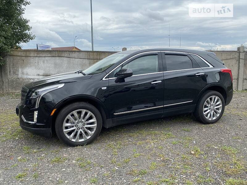 Внедорожник / Кроссовер Cadillac XT5 2019 в Киеве