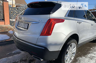 Внедорожник / Кроссовер Cadillac XT5 2018 в 