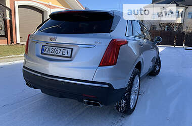 Внедорожник / Кроссовер Cadillac XT5 2018 в 