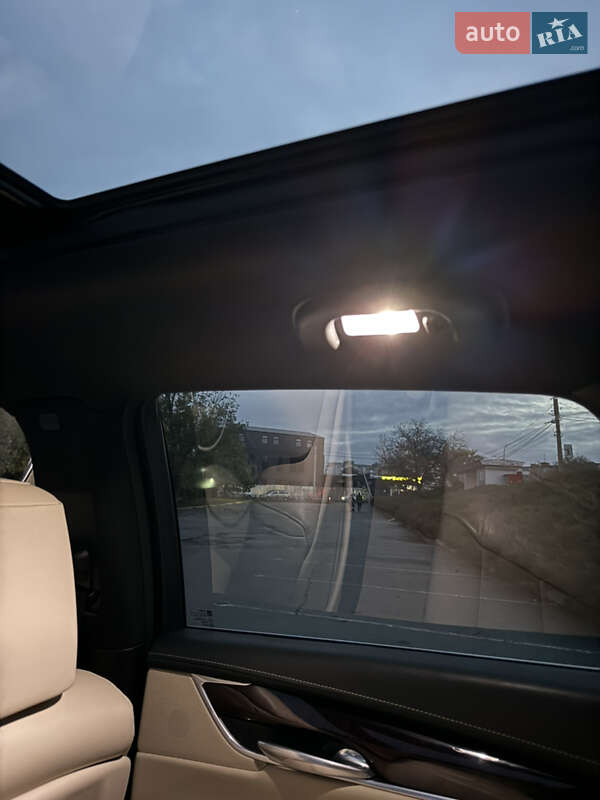 Внедорожник / Кроссовер Cadillac XT5 2017 в Умани