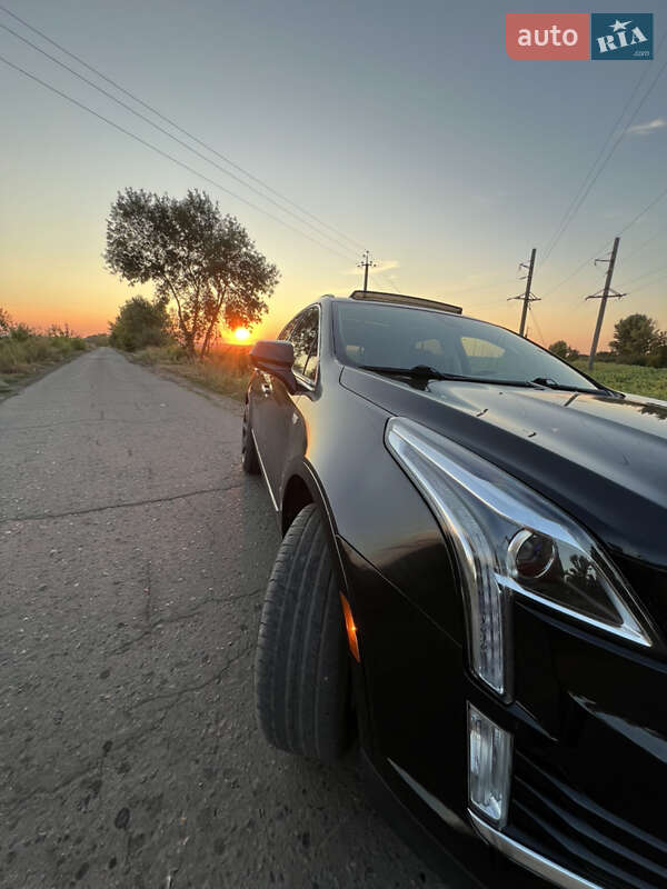 Внедорожник / Кроссовер Cadillac XT5 2018 в Харькове