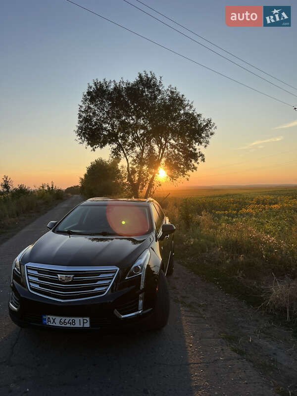 Внедорожник / Кроссовер Cadillac XT5 2018 в Харькове