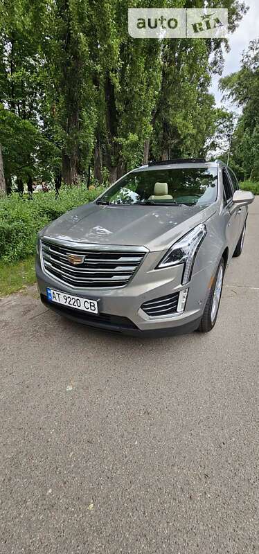 Внедорожник / Кроссовер Cadillac XT5 2018 в Киеве
