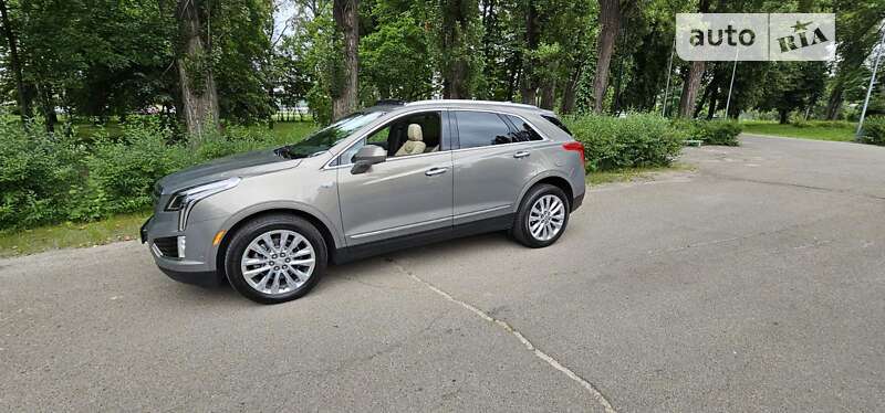 Внедорожник / Кроссовер Cadillac XT5 2018 в Киеве