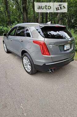 Внедорожник / Кроссовер Cadillac XT5 2018 в 