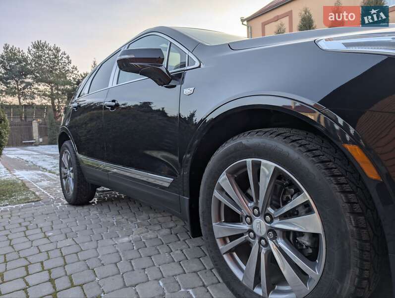 Внедорожник / Кроссовер Cadillac XT5 2021 в Луцке