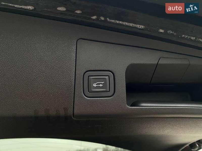 Внедорожник / Кроссовер Cadillac XT5 2019 в Львове