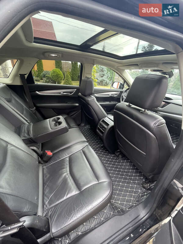 Внедорожник / Кроссовер Cadillac XT5 2016 в Коломые