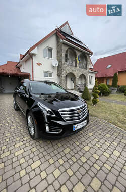 Внедорожник / Кроссовер Cadillac XT5 2016 в 