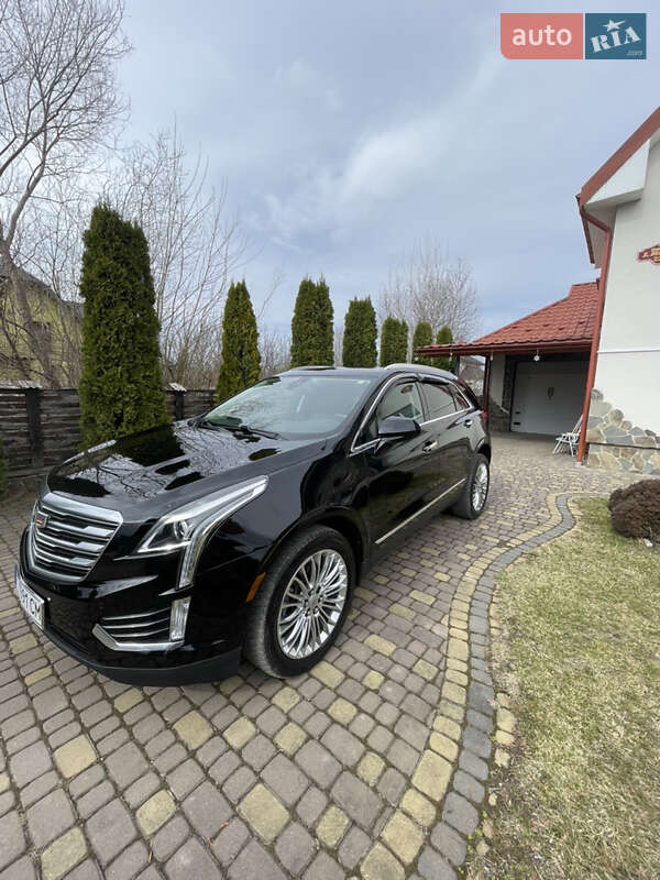 Внедорожник / Кроссовер Cadillac XT5 2016 в Коломые