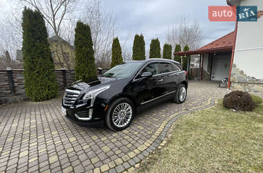 Внедорожник / Кроссовер Cadillac XT5 2016 в 