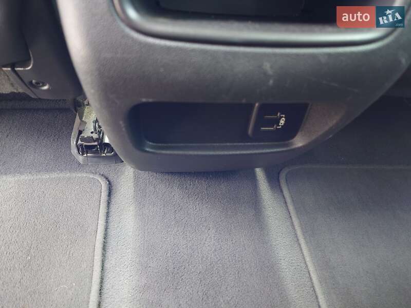 Внедорожник / Кроссовер Cadillac XT5 2017 в Луцке