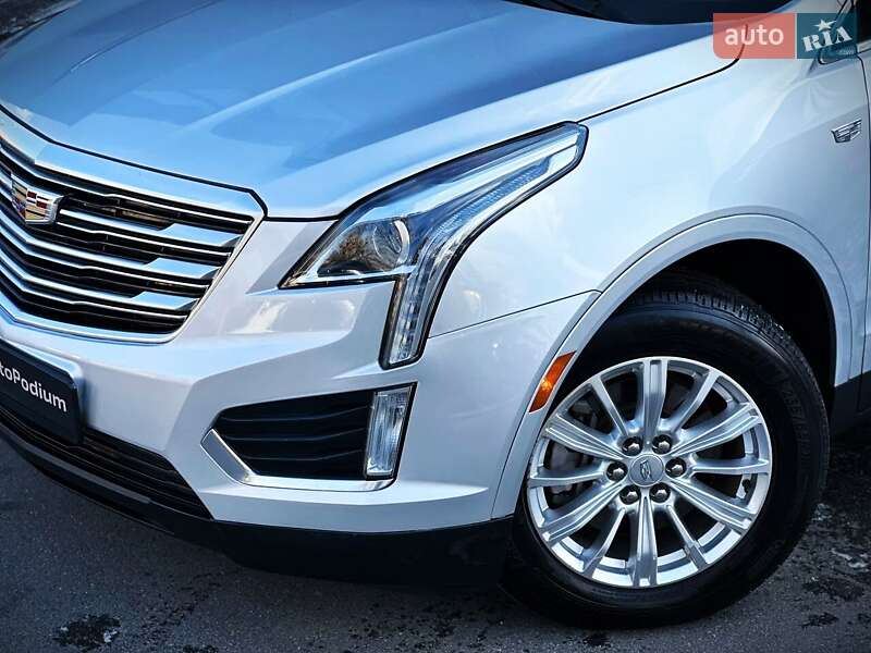 Внедорожник / Кроссовер Cadillac XT5 2017 в Киеве