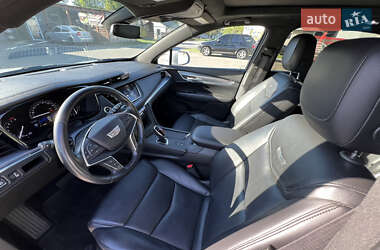 Внедорожник / Кроссовер Cadillac XT5 2018 в 