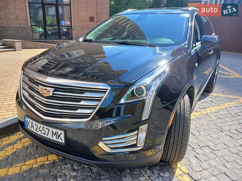 Внедорожник / Кроссовер Cadillac XT5 2017 в Киеве