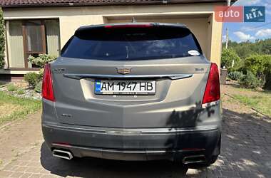 Внедорожник / Кроссовер Cadillac XT5 2017 в 