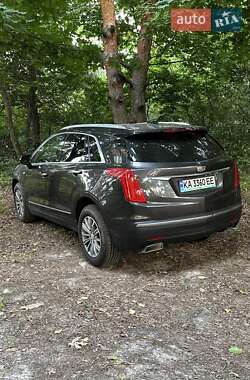 Внедорожник / Кроссовер Cadillac XT5 2016 в Киеве