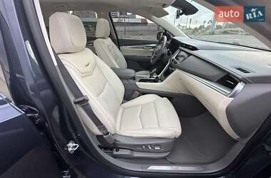 Внедорожник / Кроссовер Cadillac XT5 2018 в 