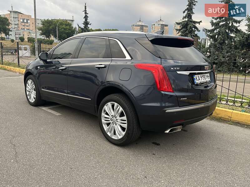 Позашляховик / Кросовер Cadillac XT5 2018 в Києві