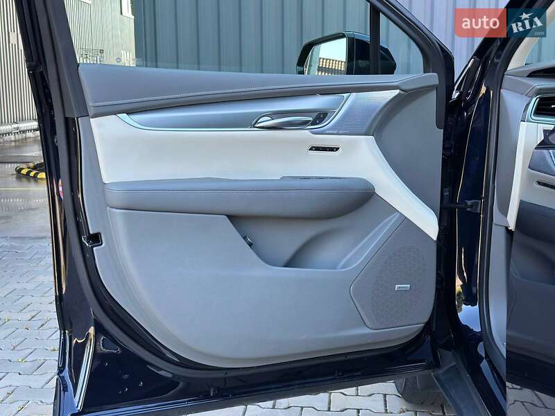 Позашляховик / Кросовер Cadillac XT5 2021 в Луцьку