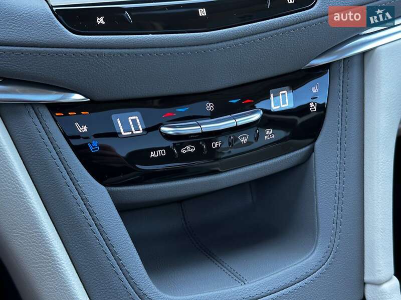 Позашляховик / Кросовер Cadillac XT5 2021 в Луцьку