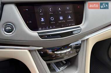Внедорожник / Кроссовер Cadillac XT5 2021 в 