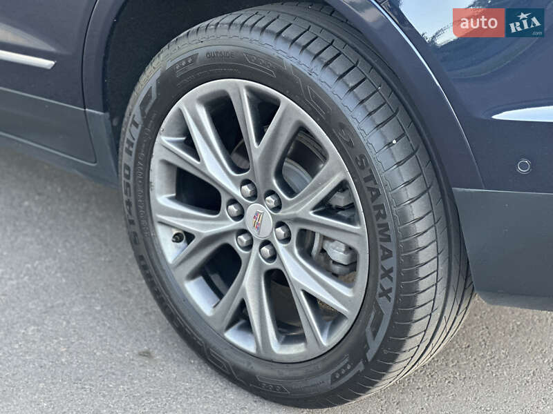 Позашляховик / Кросовер Cadillac XT5 2017 в Дніпрі