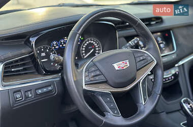 Внедорожник / Кроссовер Cadillac XT5 2017 в 