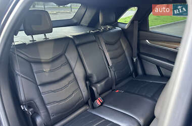 Внедорожник / Кроссовер Cadillac XT5 2017 в 