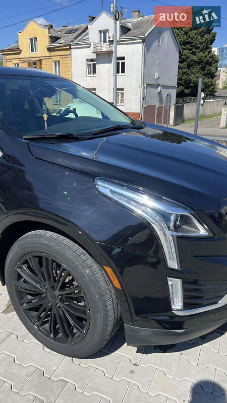 Внедорожник / Кроссовер Cadillac XT5 2019 в 