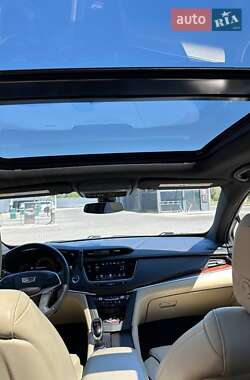 Внедорожник / Кроссовер Cadillac XT5 2017 в 