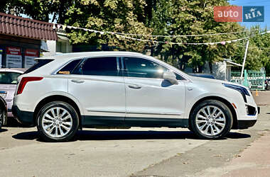 Внедорожник / Кроссовер Cadillac XT5 2017 в 