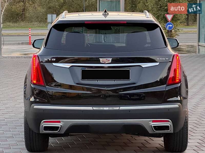 Внедорожник / Кроссовер Cadillac XT5 2021 в Запорожье