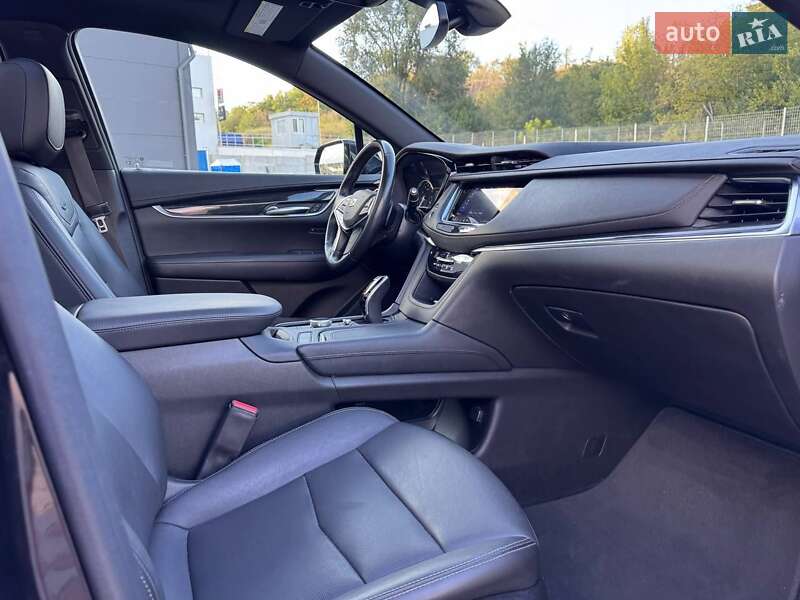 Внедорожник / Кроссовер Cadillac XT5 2021 в Запорожье