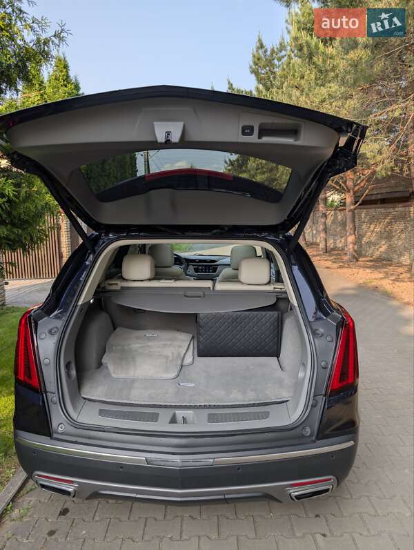 Внедорожник / Кроссовер Cadillac XT5 2021 в Луцке