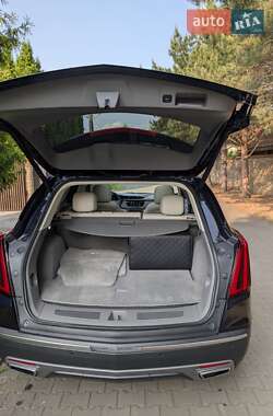Внедорожник / Кроссовер Cadillac XT5 2021 в 