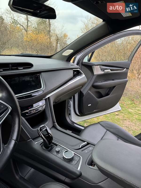 Позашляховик / Кросовер Cadillac XT5 2020 в Дніпрі