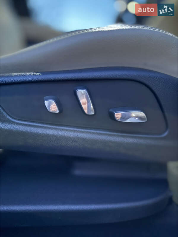 Позашляховик / Кросовер Cadillac XT5 2017 в Миколаєві